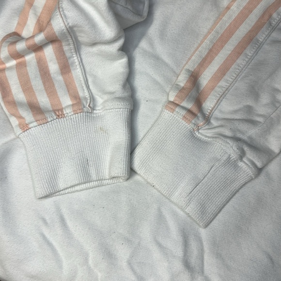 Steady hands pullover top. - Picture 7 of 7